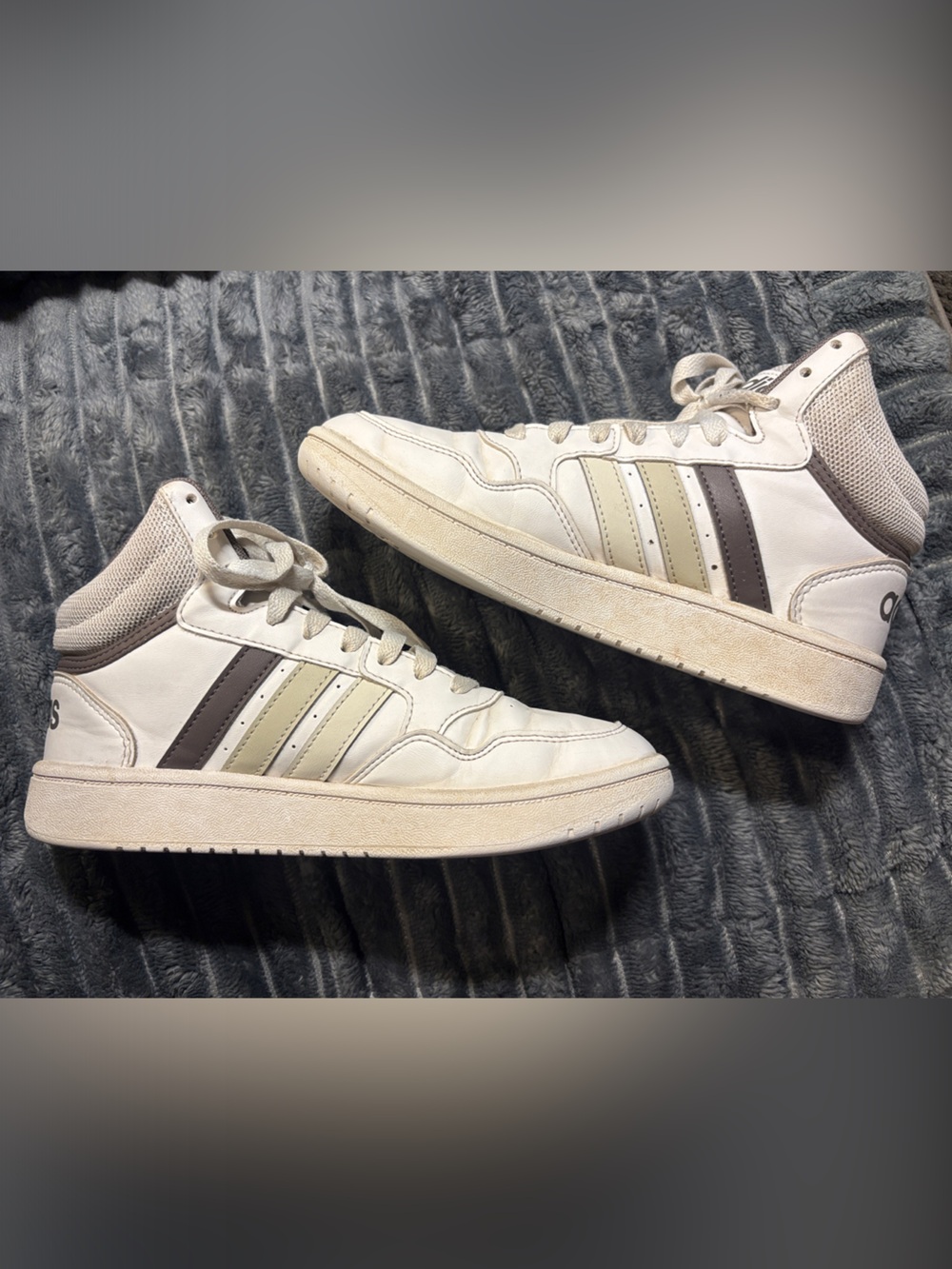 adidas White High-Top Sneakers with Beige and Brown Stripes size girls 2.5